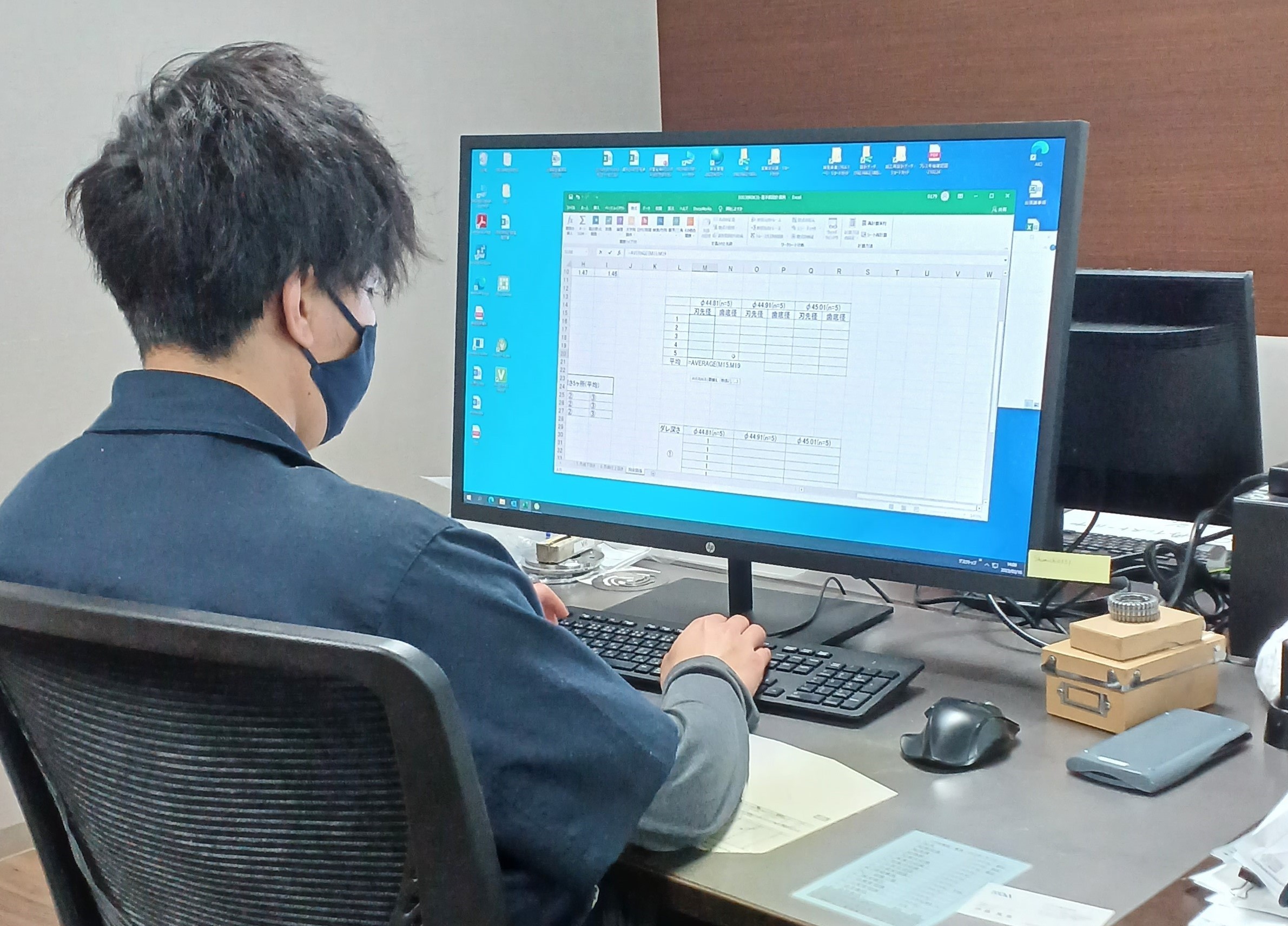 技術職(金型設計)