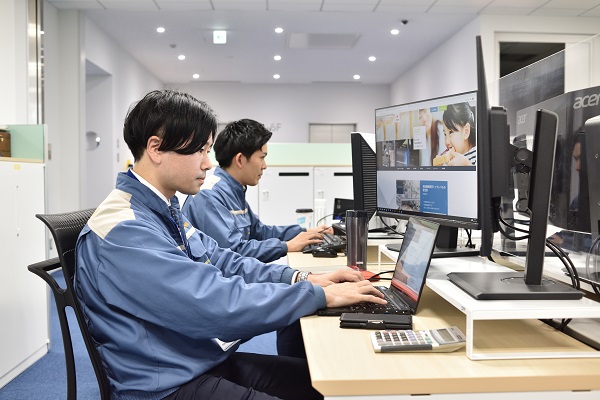 社内SE